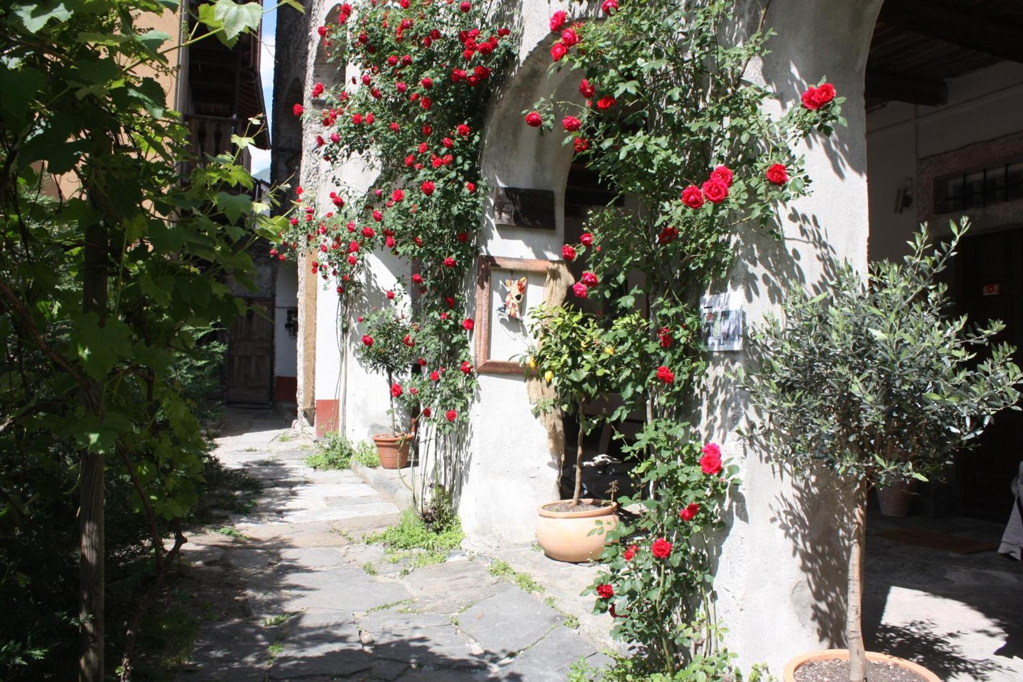 Affittacamere Casa Archi Losone Exterior foto