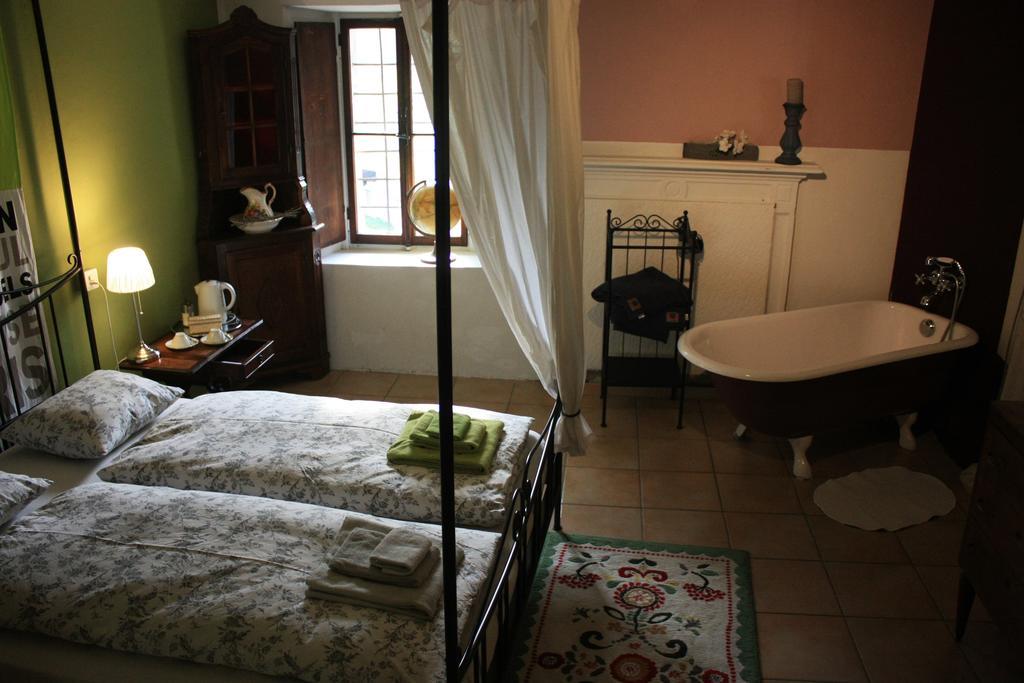Affittacamere Casa Archi Losone Zimmer foto