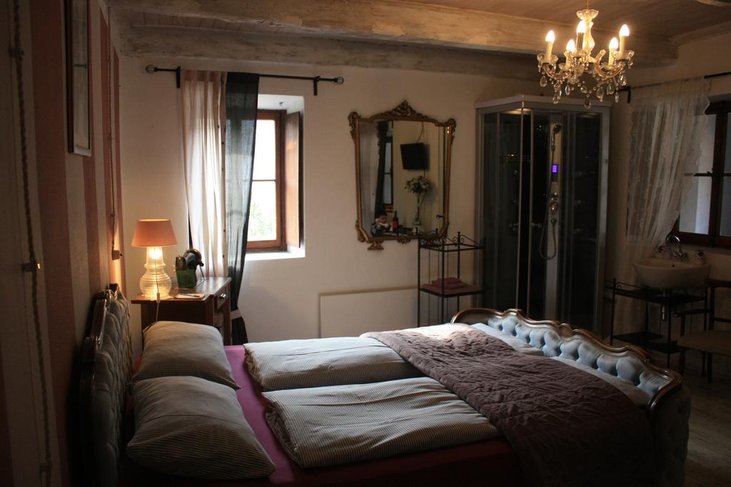 Affittacamere Casa Archi Losone Zimmer foto