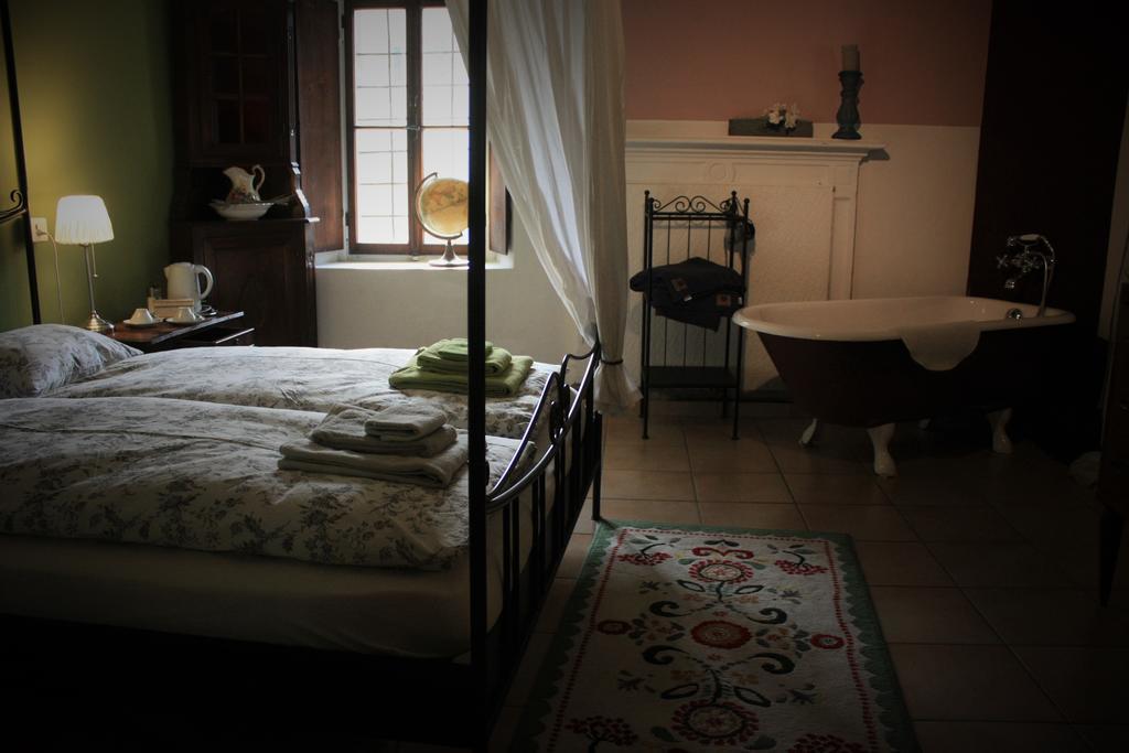Affittacamere Casa Archi Losone Zimmer foto